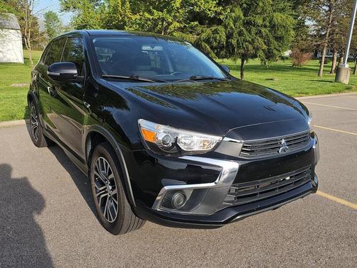 Labrador Black Pearl 2016 Mitsubishi Outlander Sport 2.4 ES