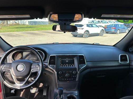 2018 Jeep Grand Cherokee Laredo E