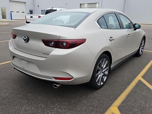 2025 Mazda Mazda3 FWD w/Preferred Package