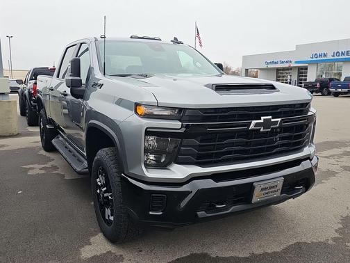2026 Chevrolet Silverado 2500 Custom