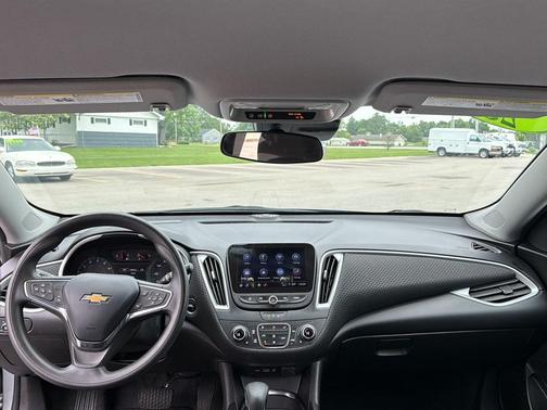 Sterling Gray Metallic 2023 Chevrolet Malibu FWD 1LT