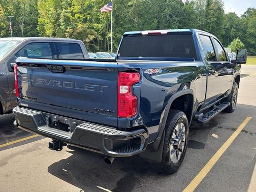 2022 Chevrolet Silverado 2500 Custom