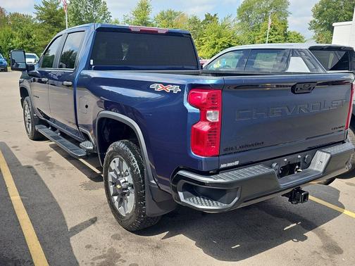 2022 Chevrolet Silverado 2500 Custom