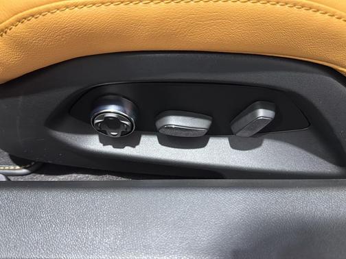 2026 Chevrolet Corvette E-Ray Coupe, 2LZ, RWD