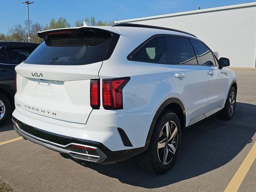 Glacial White Pearl 2022 Kia Sorento EX