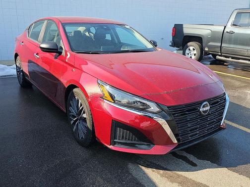 2025 Nissan Altima SV FWD