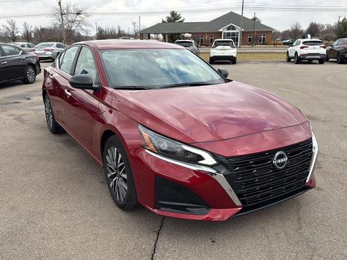 2025 Nissan Altima SV FWD