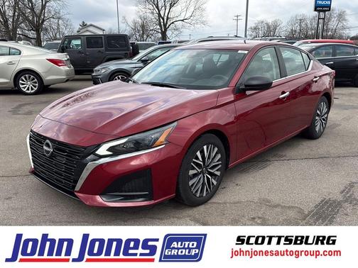 2025 Nissan Altima SV FWD