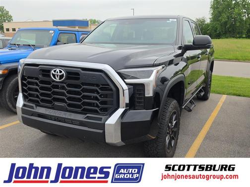 Midnight Black Metallic 2024 Toyota Tundra SR5