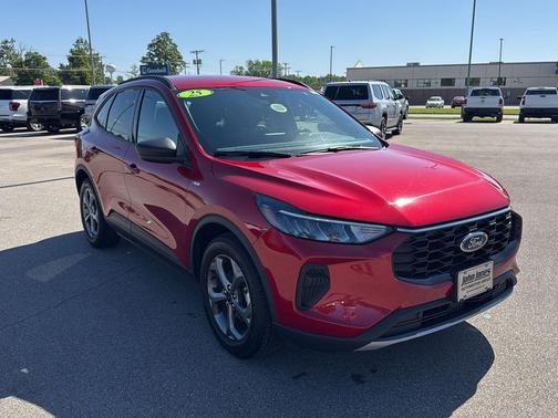 Rapid Red Metallic Tinted Clearcoat 2025 Ford Escape ST-Line