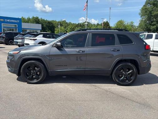 2016 Jeep Cherokee Altitude