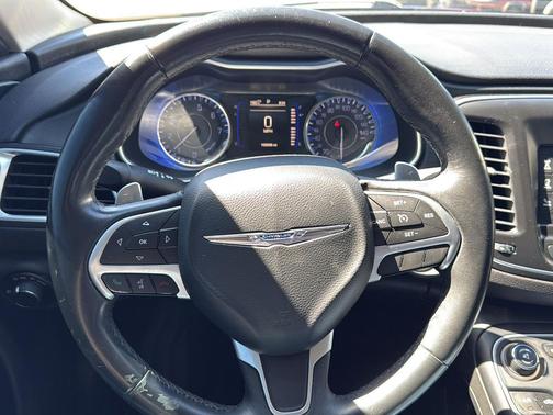 Granite Crystal Metallic Clearcoat 2016 Chrysler 200 Limited