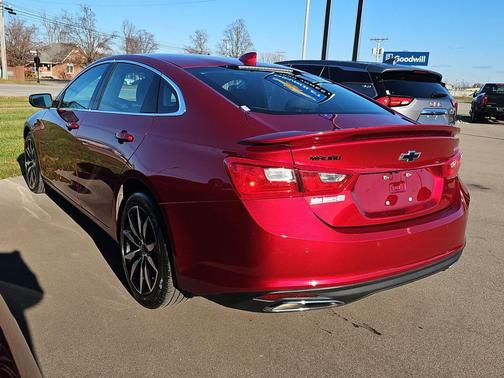 2022 Chevrolet Malibu FWD RS