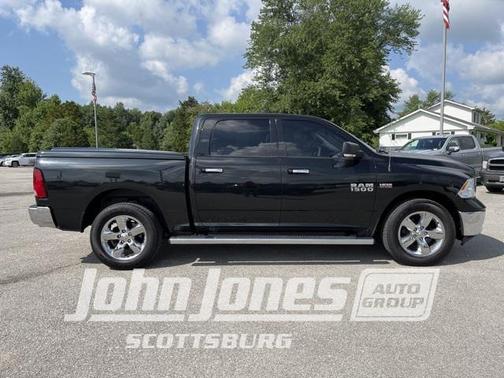 Brilliant Black Crystal Pearlcoat 2018 RAM 1500 Big Horn