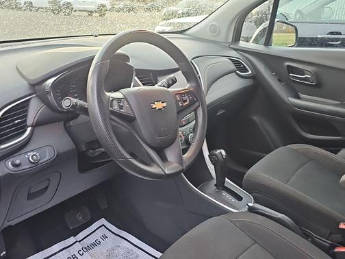 2022 Chevrolet Trax LS