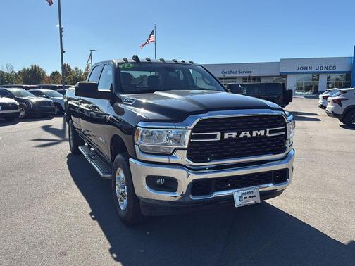 2022 RAM 2500 Big Horn Crew Cab 4x4 8' Box
