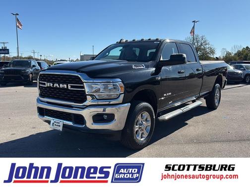 2022 RAM 2500 Big Horn Crew Cab 4x4 8' Box