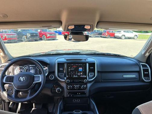 2022 RAM 2500 Big Horn Crew Cab 4x4 8' Box
