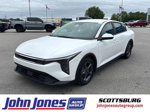 Snow White Pearl 2025 Kia K4 LXS