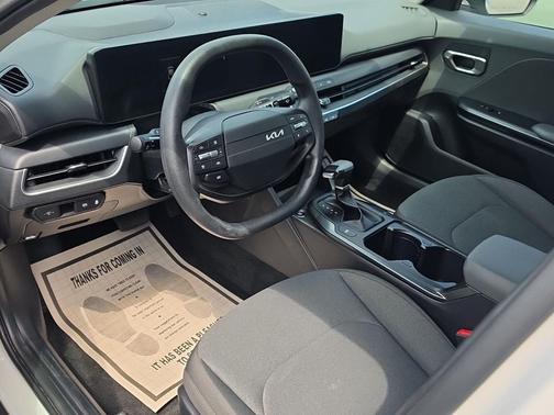 Snow White Pearl 2025 Kia K4 LXS