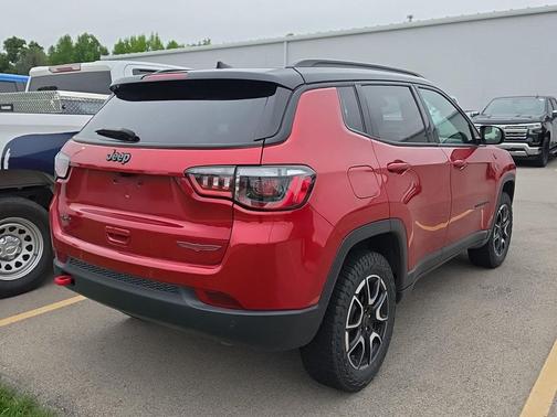 Red Hot Pearlcoat 2025 Jeep Compass Trailhawk