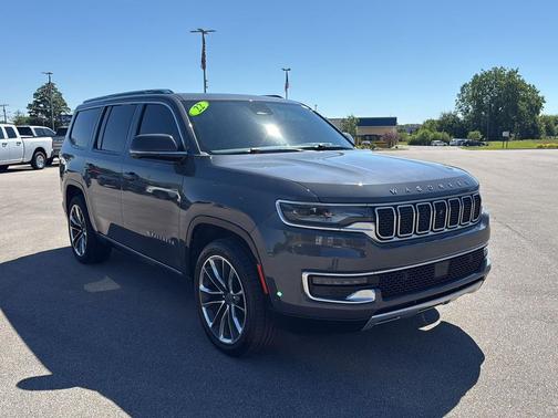 Baltic Gray Metallic Clearcoat 2022 Jeep Wagoneer Series III 4x4