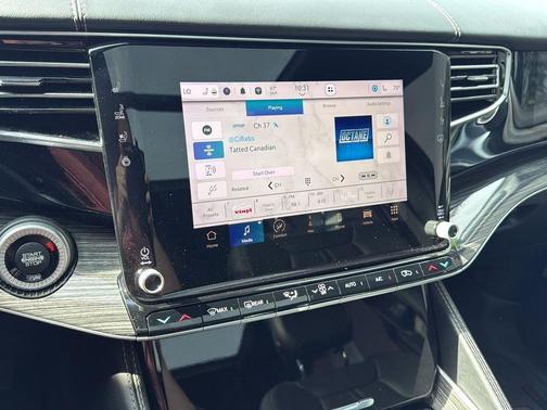 Baltic Gray Metallic Clearcoat 2022 Jeep Wagoneer Series III 4x4