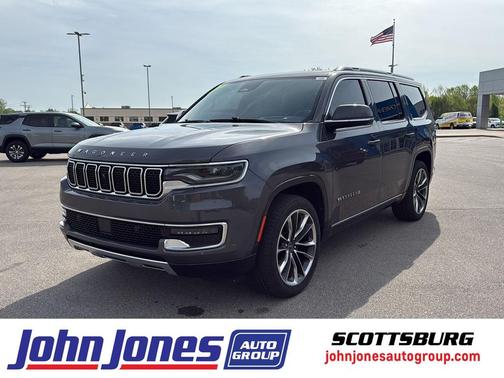 Baltic Gray Metallic Clearcoat 2022 Jeep Wagoneer Series III 4x4