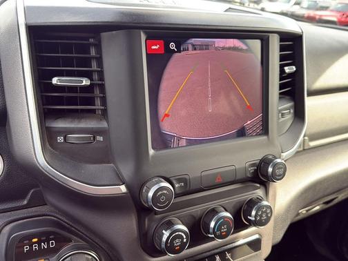 Bright White Clearcoat 2024 RAM 2500 Big Horn Crew Cab 4x4 8' Box