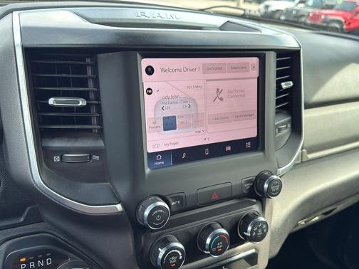 Bright White Clearcoat 2024 RAM 2500 Big Horn Crew Cab 4x4 8' Box