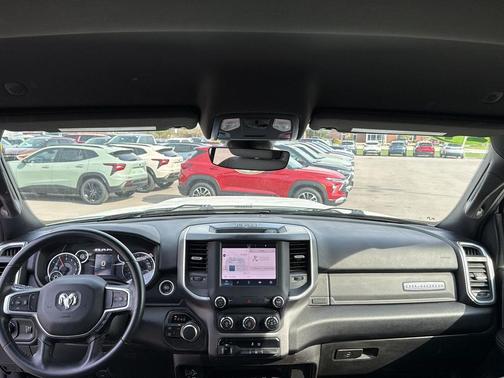 Bright White Clearcoat 2024 RAM 2500 Big Horn Crew Cab 4x4 8' Box