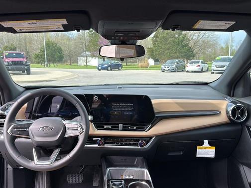 Mosaic Black Metallic 2026 Chevrolet Equinox FWD ACTIV