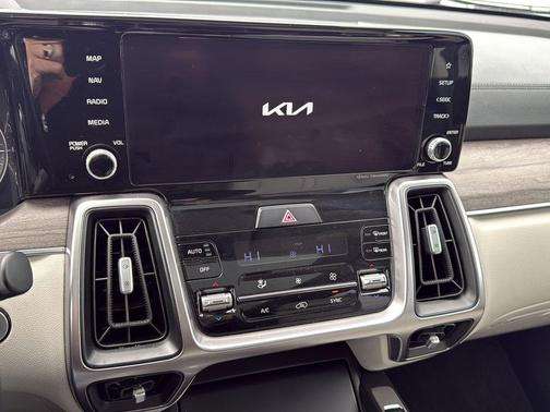 Wolf Gray 2023 Kia Sorento EX