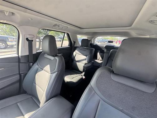 Star White Metallic Tri-Coat 2025 Ford Explorer Active