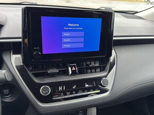 2025 Toyota Corolla Cross LE