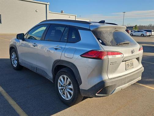 2025 Toyota Corolla Cross LE