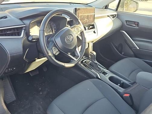 2025 Toyota Corolla Cross LE