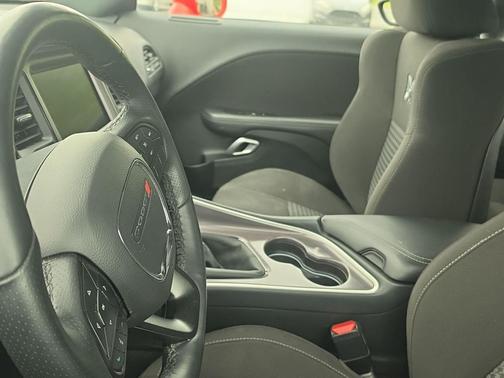 Go Mango 2022 Dodge Challenger R/T Scat Pack