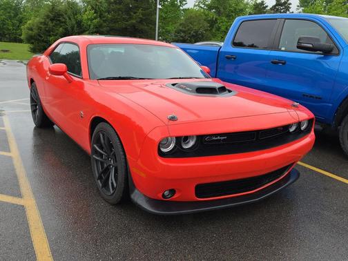 Go Mango 2022 Dodge Challenger R/T Scat Pack