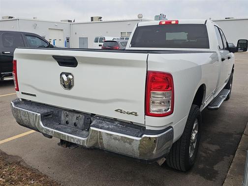 2024 RAM 2500 Big Horn Crew Cab 4x4 8' Box