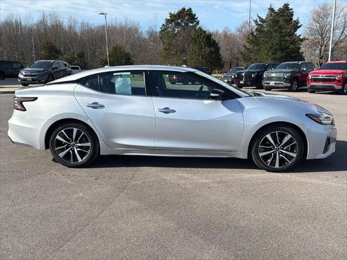 2023 Nissan Maxima SV Xtronic CVT