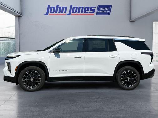 Summit White 2026 Chevrolet Traverse LT