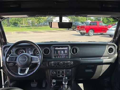 2022 Jeep Gladiator Overland