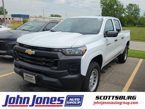 Summit White 2025 Chevrolet Colorado WT