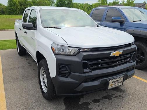 Summit White 2025 Chevrolet Colorado WT