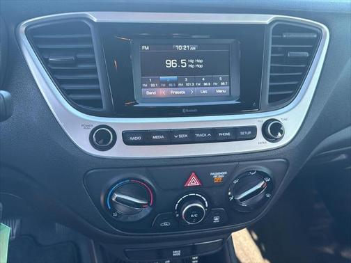2022 Hyundai Accent SE