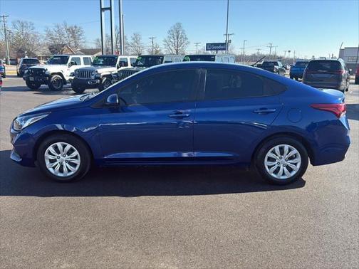 2022 Hyundai Accent SE