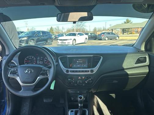 2022 Hyundai Accent SE
