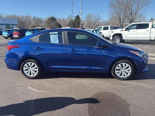 2022 Hyundai Accent SE