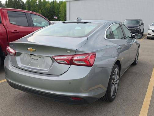 Sterling Gray Metallic 2024 Chevrolet Malibu FWD 2LT